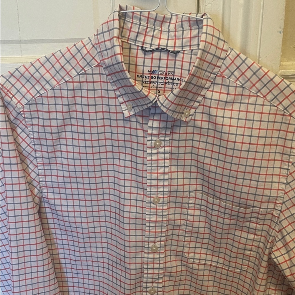 Vineyard Vines Performance Featherweight Shirt - image 1